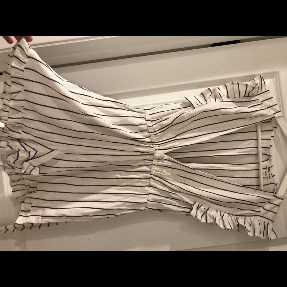SOLD ‼️Lulu’s Billabong Ruffle Striped Romper - Picture 1 of 7